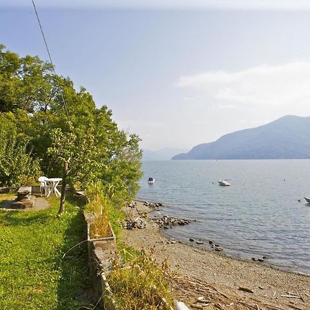 Bella Casa alla Spiaggia Tronzano Lago Maggiore Esterno foto